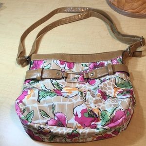 Giraffe floral print zip cross body purse